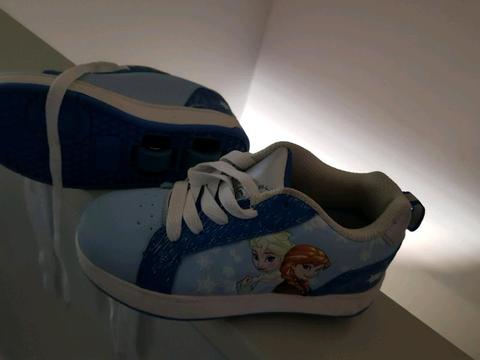 Disney Frozen skate shoes size 13