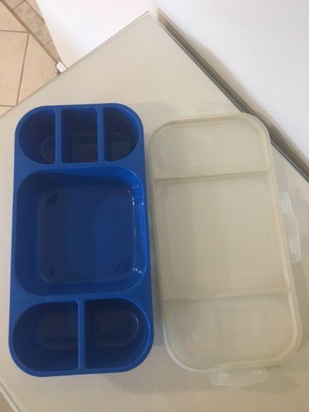 Dark blue bento lunchbox leakproof $4