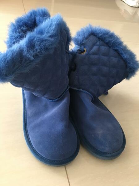 Kids winter snow boots $5 bargain size 2 wear once