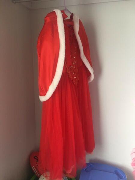 Little Red Riding Hood dress up -suit sz 6/8