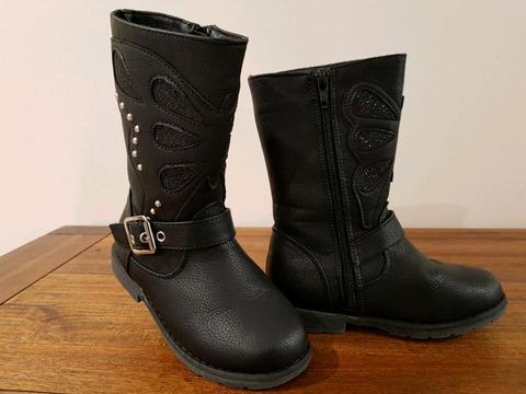 Girls boots SIZE 10