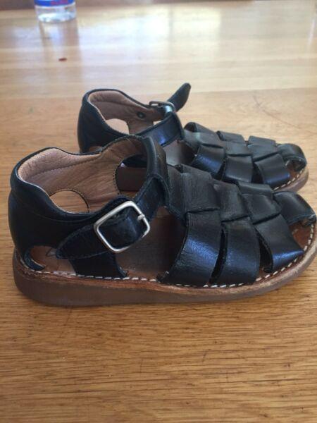 POM D'API boys leather sandals size 24