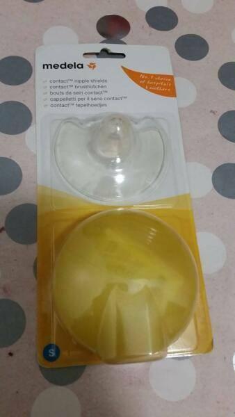 (Brand New in sealed package) Medela contact nipple shield -small