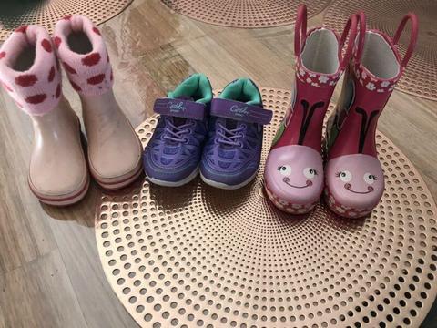 Girls toddler gumboots and sneakers size 6