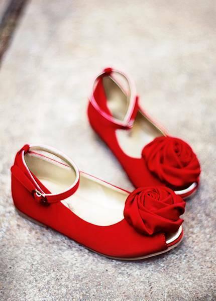 BRAND NEW Joyfolie Revaline shoes - Toddler size 4