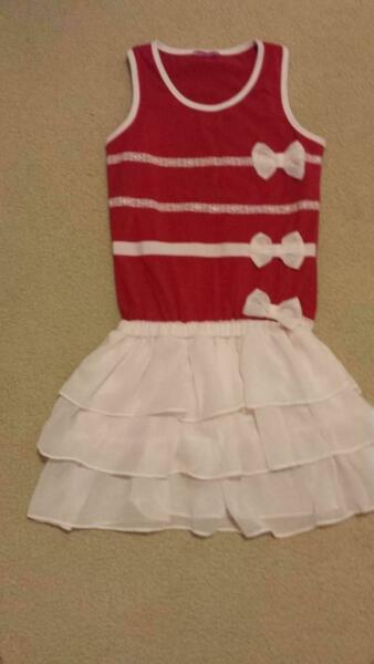 Ballet style dress with puff skirt. Cotton rich. 10-11Yrs. Europe