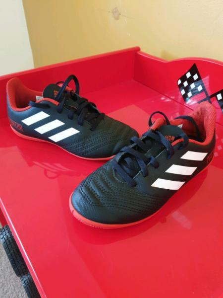 Great condition indoor Soccer shoes