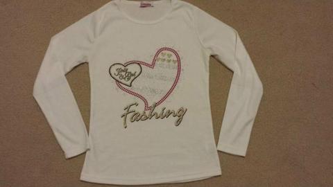 Long sleeve t-shirt blouse 95% cotton 11-12Yrs. European. AS NEW