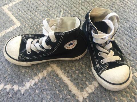 Infant Size 7 Black converse shoes