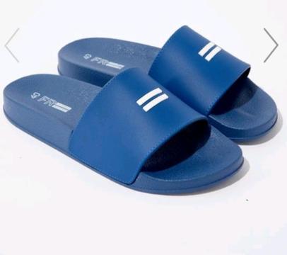 Cotton On Slides Size 35 NEW with tags!