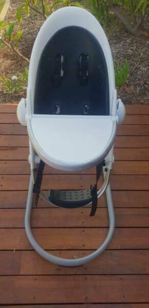 Phil & Teds High Pod - sturdy and versatile high chair