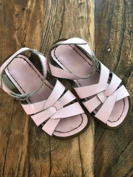 Salt Water Sandals Shiny Pale Pink size 10